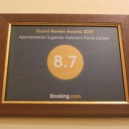 Superior Helena's Porto Corner *